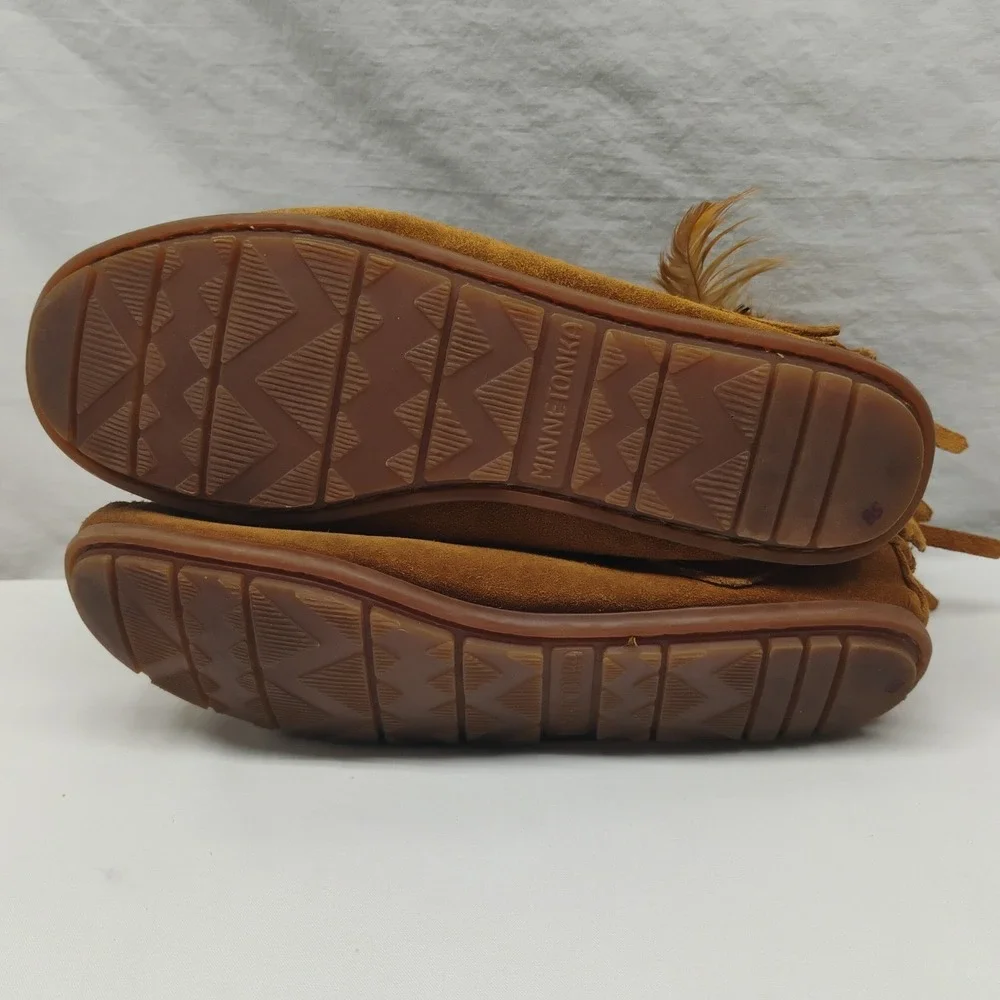 Minnetonka 6.5 Concho Ankle Boots Fringe Native Moccasins Boho Western Bead Boot